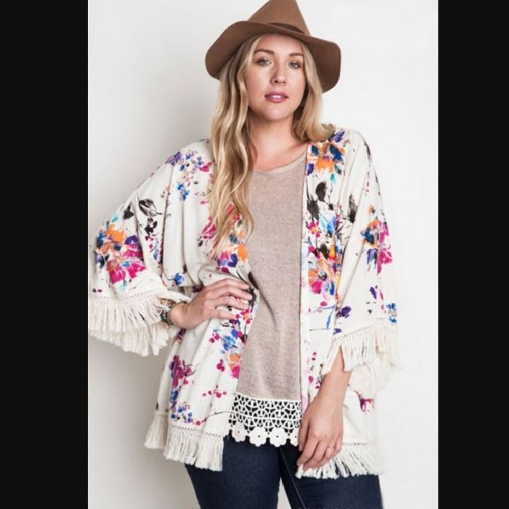 Umgee Fringe Cardigan Kimono, M, Excellent Used Condition